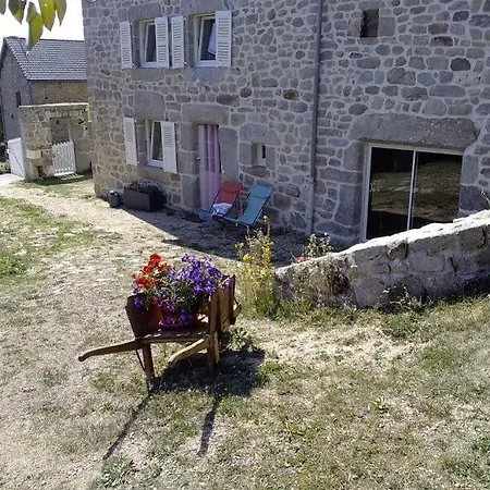 La Maison D'alphonse 4 Personnes Casa vacanze Saint-Leger-du-Malzieu